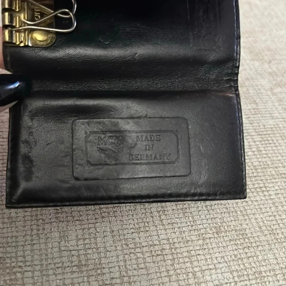 MCM Key Wallet - Picture 4 of 5